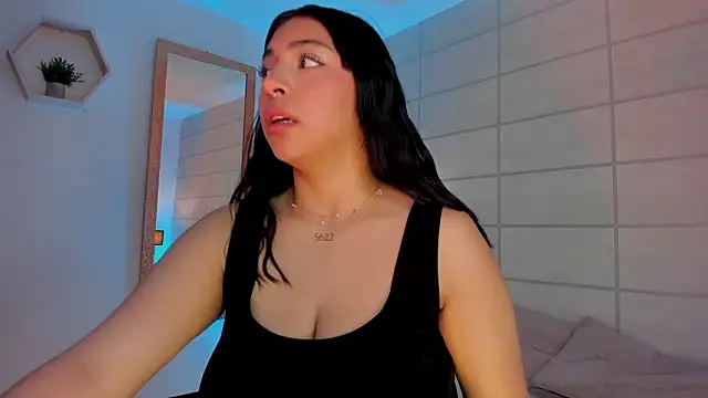 Snapshot of Christine_Laam chatting on March 2, 2026, 12:12 pm Christine Laam online show from March 2, 2026, 12:12 pm