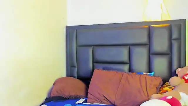 Snapshot of GiselleBlare chatting on October 25, 2025, 11:16 pm GiselleBlare online show from October 25, 2025, 11:16 pm