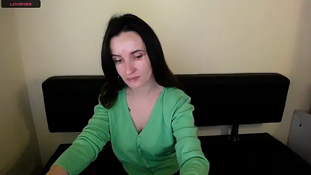 Snapshot of LaimaV_ chatting on September 18, 2025, 9:34 am LaimaV online show from September 18, 2025, 9:34 am