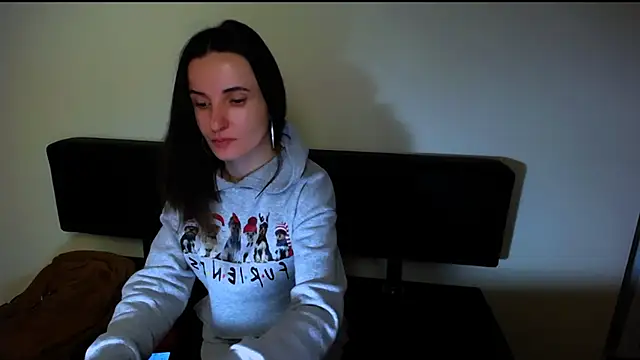 Snapshot of LaimaV_ chatting on December 20, 2024, 2:37 pm LaimaV online show from December 20, 2024, 2:37 pm