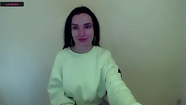 Snapshot of LaimaV_ chatting on October 2, 2025, 7:23 am LaimaV online show from October 2, 2025, 7:23 am