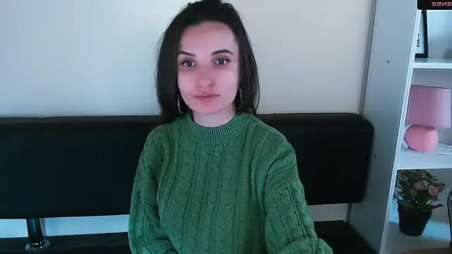 Snapshot of LaimaV_ chatting on January 2, 2025, 5:29 pm LaimaV online show from January 2, 2025, 5:29 pm