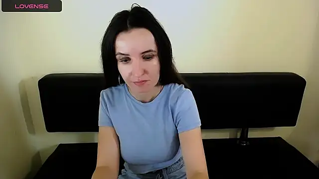 Snapshot of LaimaV_ chatting on September 23, 2025, 9:27 am LaimaV online show from September 23, 2025, 9:27 am