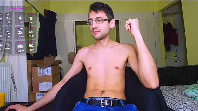 Snapshot of HungEddy chatting on March 15, 2026, 4:58 pm HungEddy online show from March 15, 2026, 4:58 pm