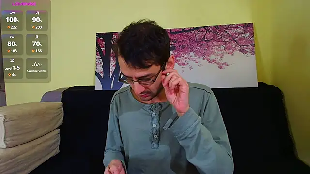 HungEddy online show from November 20, 2025, 4:29 pm