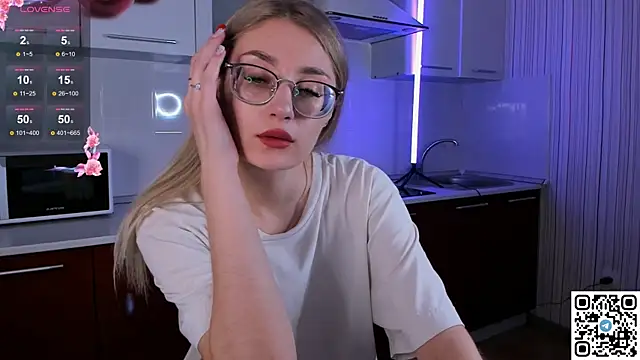 LivyyBossom online show from December 13, 2024, 3:21 pm