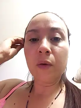 Snapshot of RenataSexy_ chatting on February 24, 2025, 3:23 am RenataSexy  online show from February 24, 2025, 3:23 am