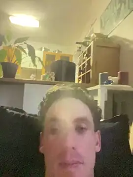 bradleyjamesmc online show from February 13, 2025, 4:28 pm