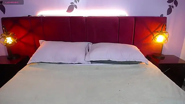 Nessa2905 online show from December 5, 2024, 8:17 pm