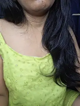 Snapshot of Nisha027 chatting on July 1, 2026, 12:33 am Nisha027 online show from July 1, 2026, 12:33 am