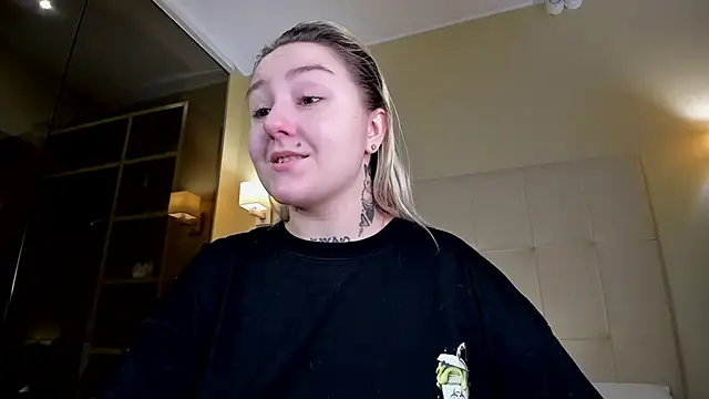 Debbie Taylor online show from November 21, 2025, 5:23 pm