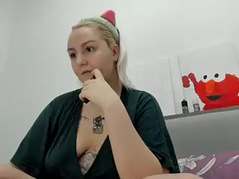 Debbie Taylor online show from February 15, 2025, 8:45 pm