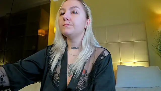 Debbie Taylor online show from October 15, 2025, 4:04 pm