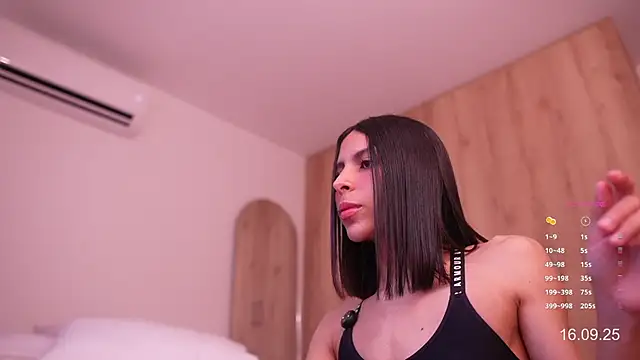 veronica mendez1 online show from September 16, 2025, 12:39 pm