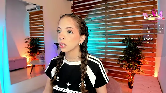 Snapshot of Sapphire_Venuss chatting on January 17, 2026, 11:52 pm Sapphire Venuss online show from January 17, 2026, 11:52 pm