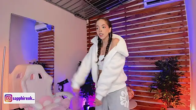 Sapphire Venuss online show from March 18, 2026, 1:09 am