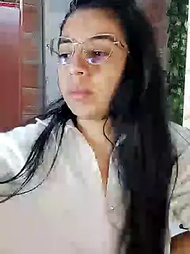 Snapshot of anngela01 chatting on January 29, 2025, 8:04 pm anngela01 online show from January 29, 2025, 8:04 pm