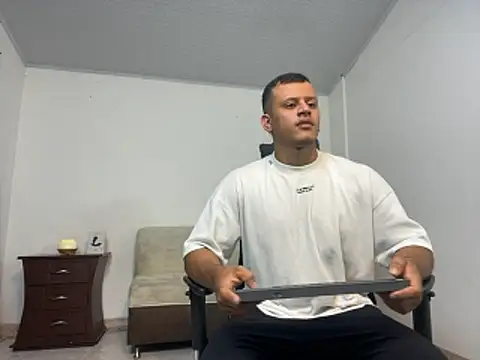 Alex towers online show from October 21, 2025, 7:35 pm