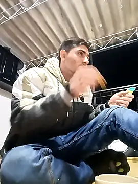 Snapshot of PhilipRich chatting on October 15, 2025, 1:04 am PhilipRich online show from October 15, 2025, 1:04 am