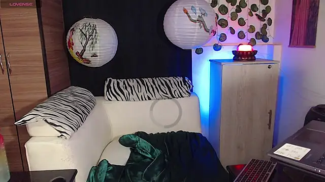 Snapshot of mariangel_tattooed_barbie chatting on March 1, 2025, 2:04 am mariangel tattooed barbie online show from March 1, 2025, 2:04 am