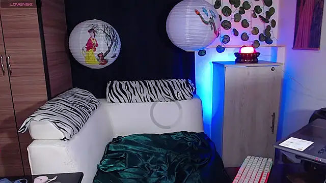 Snapshot of mariangel_tattooed_barbie chatting on February 22, 2025, 3:01 am mariangel tattooed barbie online show from February 22, 2025, 3:01 am