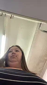 Chloee ep online show from April 7, 2026, 1:02 pm