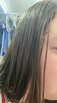 Chloee ep online show from March 26, 2026, 2:04 pm