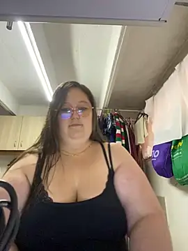 Chloee ep online show from September 19, 2025, 10:25 pm