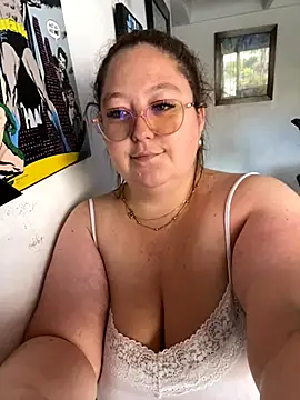 Chloee ep online show from September 26, 2025, 5:09 pm