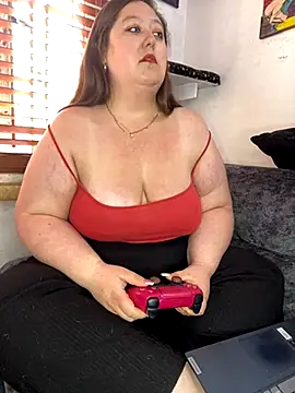 Chloee ep online show from September 21, 2025, 1:27 pm