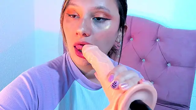 Mila nixon02 online show from February 22, 2025, 4:40 pm