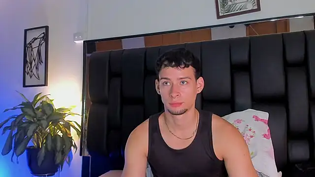 JadeSmiith  online show from November 27, 2025, 10:32 pm