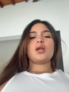 Sarasweet sex online show from May 17, 2026, 4:51 pm