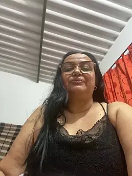 Snapshot of Gia_Nahomi chatting on January 6, 2025, 4:04 am Gia Nahomi online show from January 6, 2025, 4:04 am