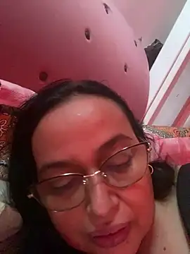 Snapshot of Gia_Nahomi chatting on February 22, 2025, 3:14 pm Gia Nahomi online show from February 22, 2025, 3:14 pm