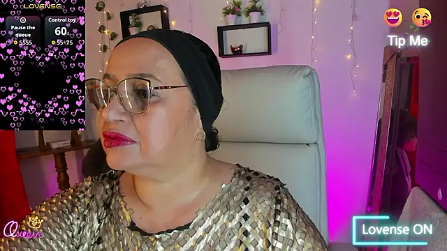 Gia Nahomi online show from February 15, 2026, 9:14 pm