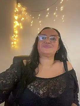 Snapshot of Gia_Nahomi chatting on January 26, 2025, 3:27 am Gia Nahomi online show from January 26, 2025, 3:27 am