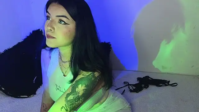 Snapshot of Alahia7demon chatting on February 15, 2026, 2:56 am Alahia7demon online show from February 15, 2026, 2:56 am