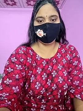 Hot Maleka online show from October 13, 2025, 1:29 am