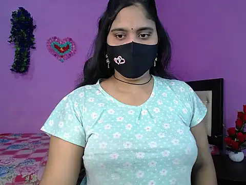 Hot Maleka online show from April 8, 2026, 1:40 am