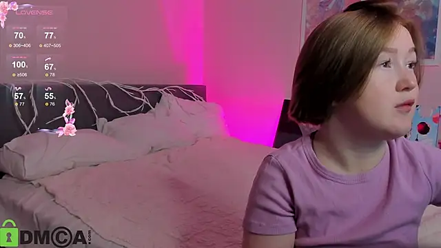 Sara Robinson online show from October 19, 2025, 2:36 am