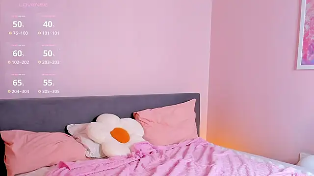 Sara Robinson online show from November 25, 2025, 8:25 am