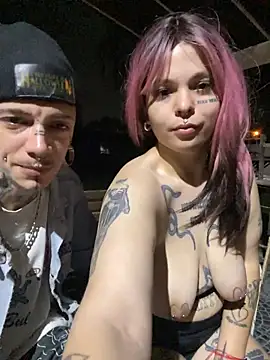 Snapshot of Seebohm1111 chatting on December 5, 2025, 4:33 am Seebohm1111 online show from December 5, 2025, 4:33 am