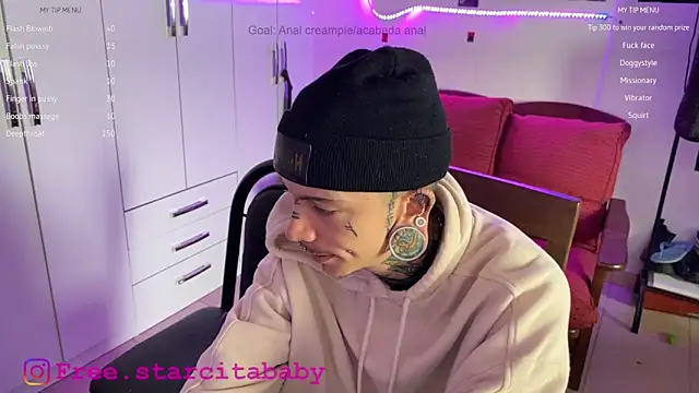 Snapshot of Seebohm1111 chatting on November 6, 2025, 1:15 pm Seebohm1111 online show from November 6, 2025, 1:15 pm