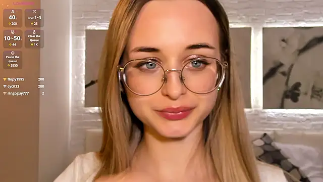 Tiffanyhunt online show from March 14, 2025, 5:35 pm