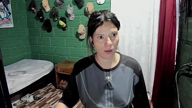 DanaaRey online show from May 24, 2026, 10:48 am
