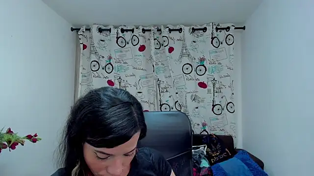 DanaaRey online show from November 7, 2025, 4:11 pm