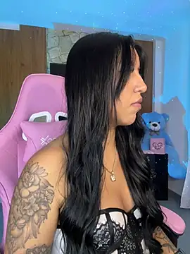 Tamara Roberts1 online show from March 9, 2025, 2:29 am