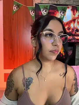 Tamara Roberts1 online show from July 5, 2026, 2:16 am