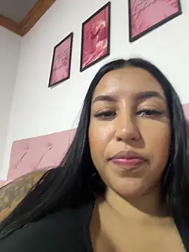 Tamara Roberts1 online show from February 25, 2025, 2:14 am